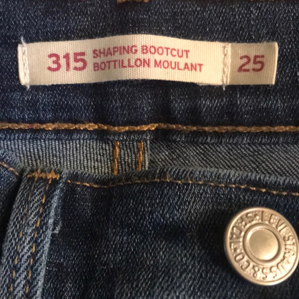 Levi Jeans - Picture 2 of 4
